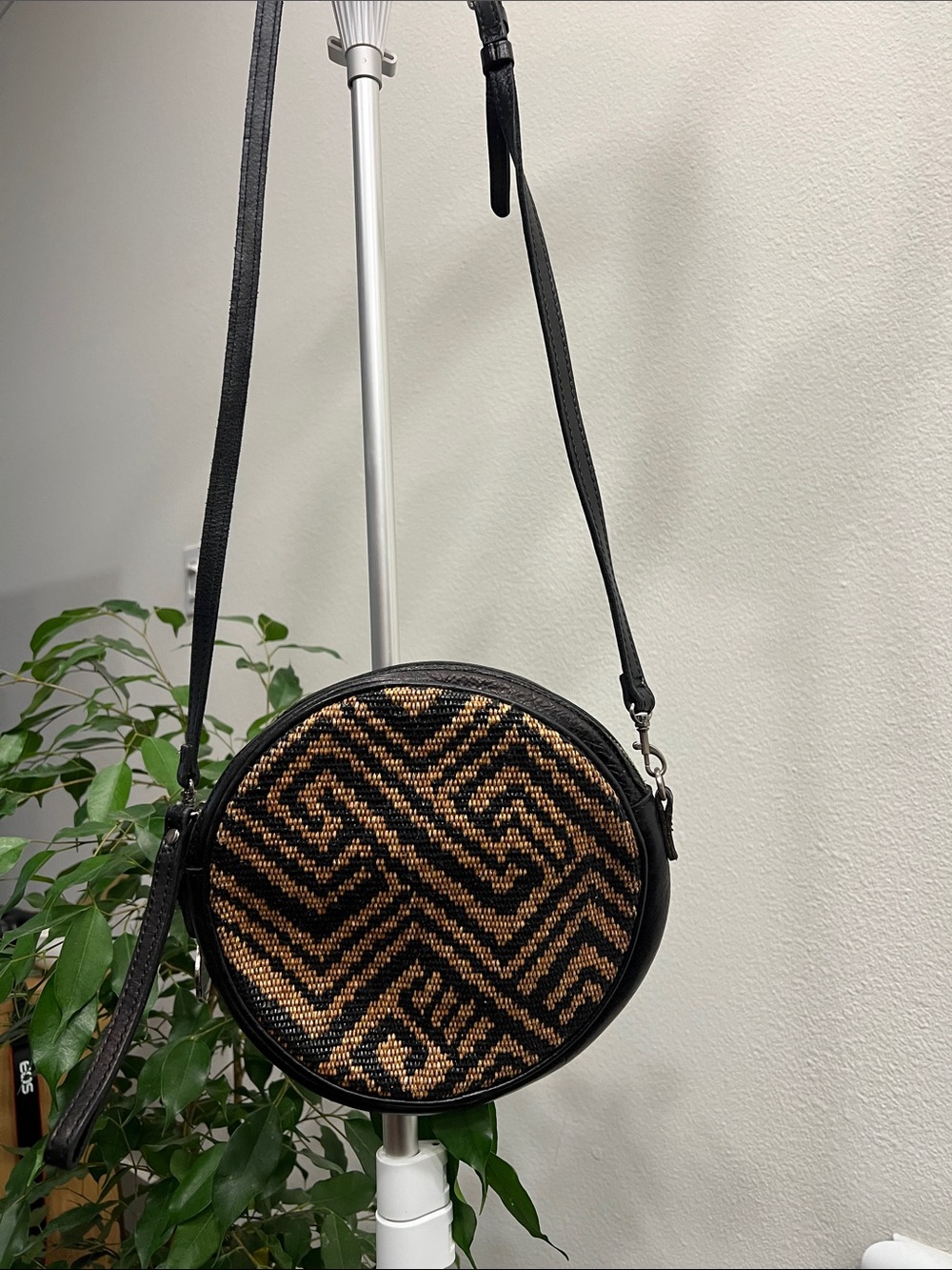 Patricia Nash Round Woven Crossbody Bag - Black & Tan